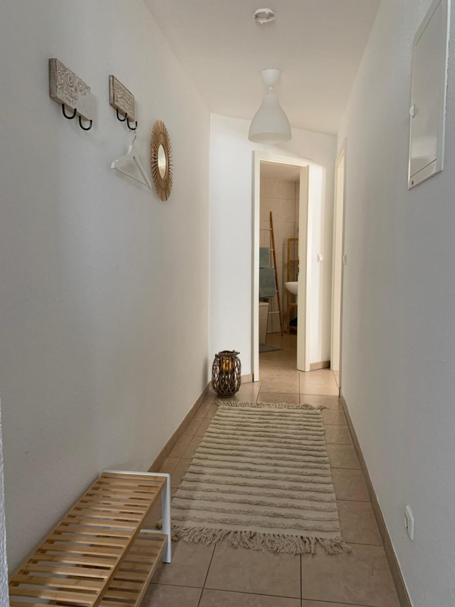 City-Apartment Mit Parkplatz & Fahrradraum! Nur 300M Zum Stadthafen Σβερίν Εξωτερικό φωτογραφία